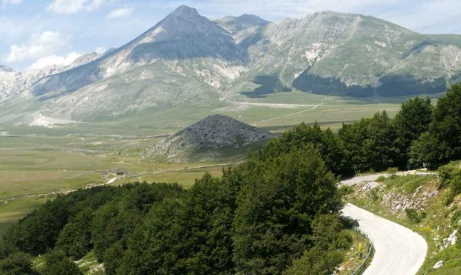 Abruzzo Campo Imperatore panorama montagna estate