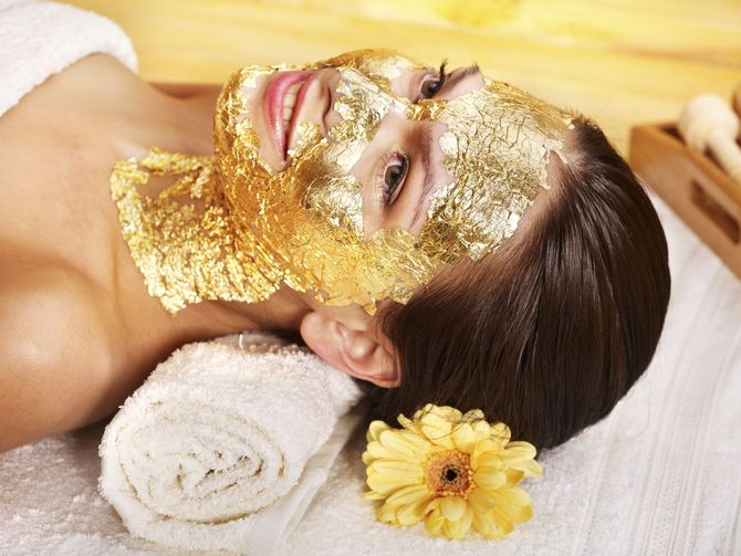 10 Maschera all’oro ad Abu Dhabi