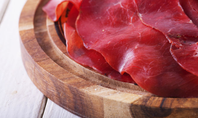 salume, affettato, carne bovina stagionata<br>