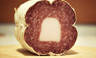 salume tipico dell'Abruzzo, mortadella di Campotosto