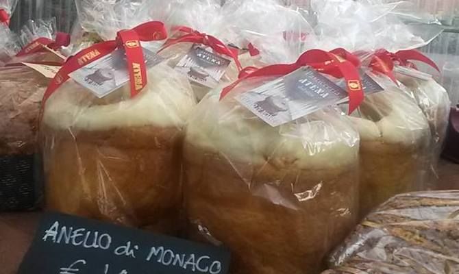 anello di monaco dolce natale mantova pasticceria