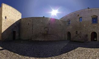 Ad Avigliano a casa di Federico II