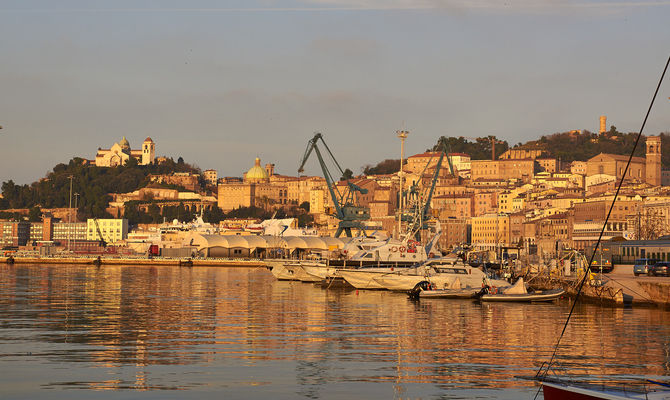 Ancona, veduta del Porto