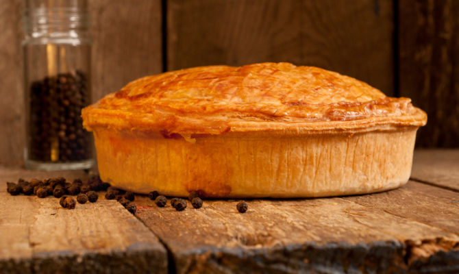 torta salata ripiena di carne canadese