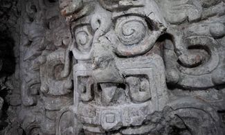 In Guatemala il tempio del  sole notturno 