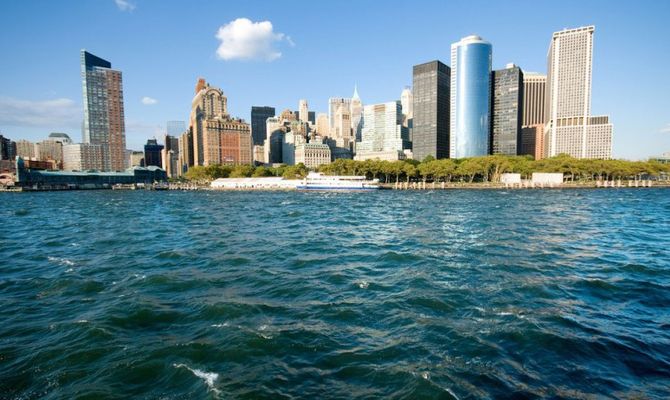 New York panorama con fiume Hudson