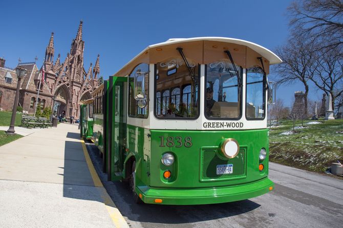 9. Green Wood Cemetery