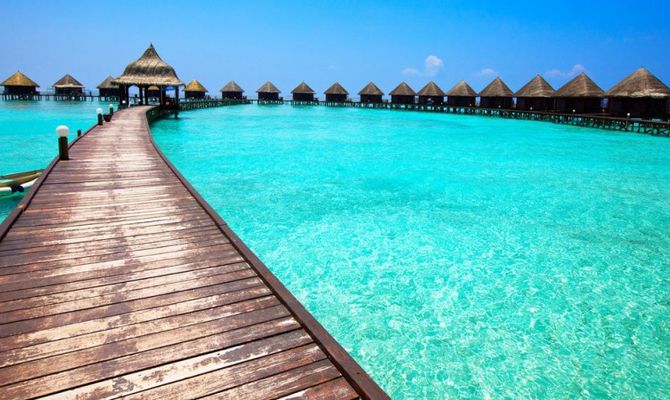 Bungalow sull'acqua alle Maldive