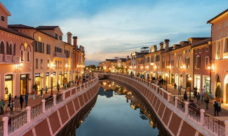 Florentia Village Outlet Mall, lunga vita al tricolore