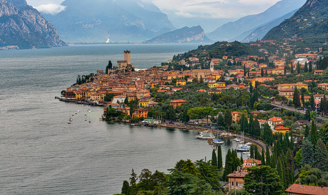 Veneto Bardolino Romanticismo Sul Lago Di Garda