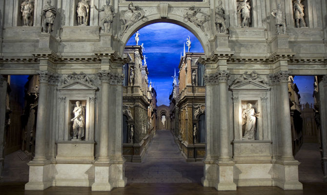 Teatro Olimpico (Interno), Vicenza, Italy | Foto: Yevgenia Gorbulsky