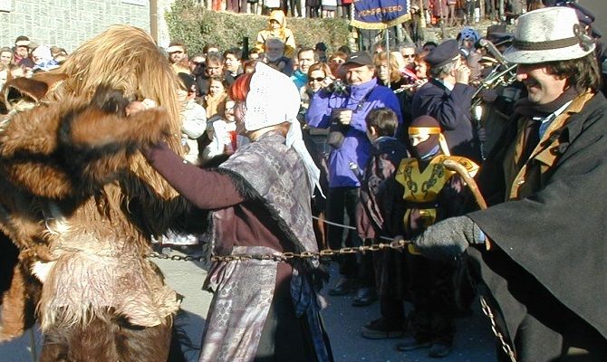 Momento del ballo della Festa dell'Orso