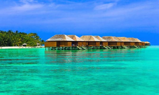 Bungalow su un'isola tropicale