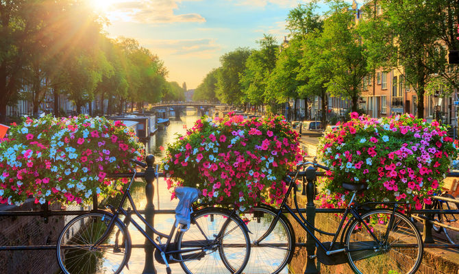 12. Amsterdam
