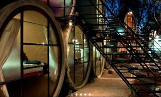 TepoztlÃ n Tube Hotel