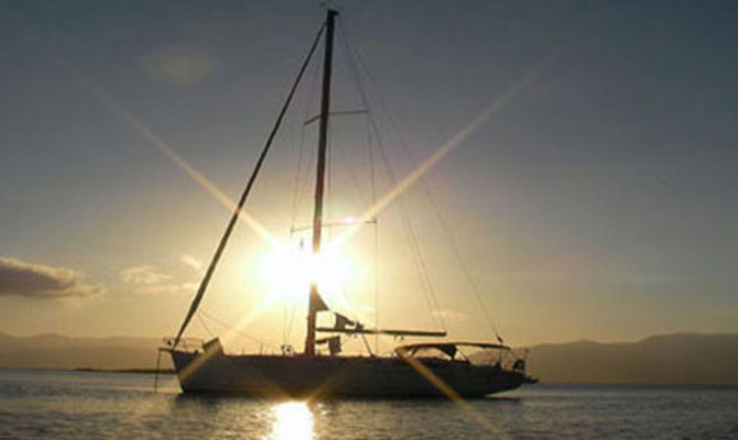 Tramonto in barca a vela