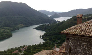 Lazio, a Paganico Sabino romantiche suggestioni vista lago