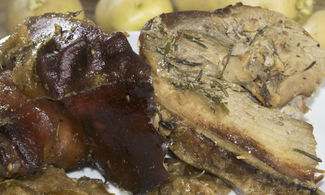 Umbria: a Grutti il  fratello della porchetta 