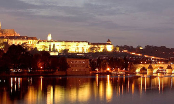 Praga by night