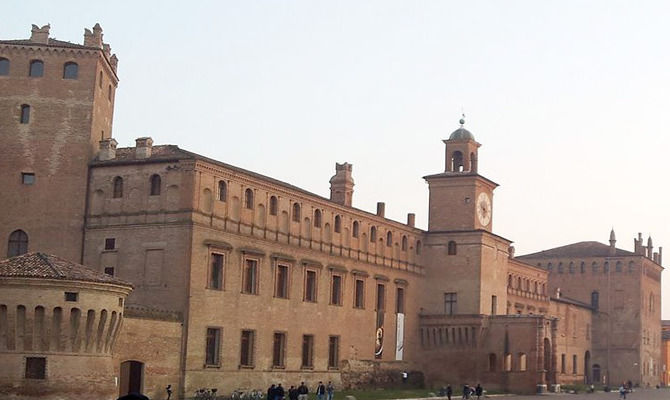 Piazza dei Martiri, Carpi