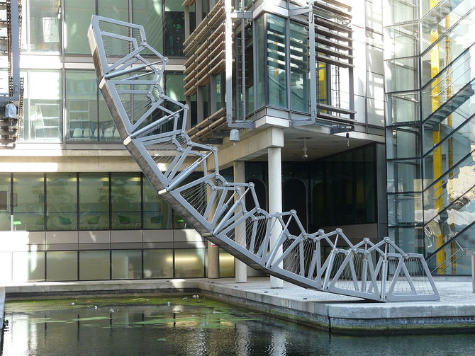 Heatherwick Studio's Rolling Bridge