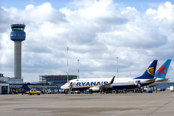 8 Aeroporto delle Midlands Orientali