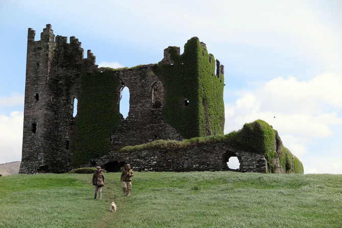 Ballycarbery Castle