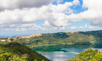 Sul Lago di Nemi tra fragoline e panorami da sogno