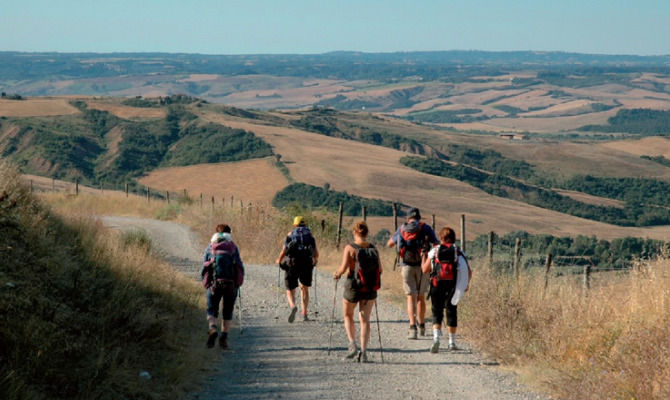 via francigena, pellegrini, siena. terre di siena, colline<br>