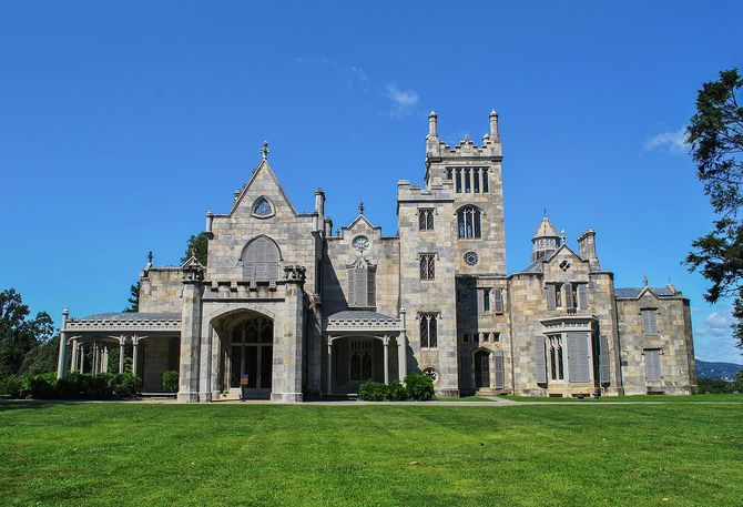 Lyndhurst Castle