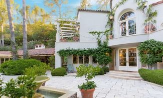 Los Angeles, Katy Perry vende casa e prepara le nozze