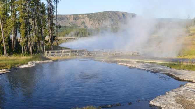 Radium Hot Springs