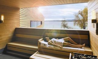 Parco termale Bodensee-Therme - donna in sauna