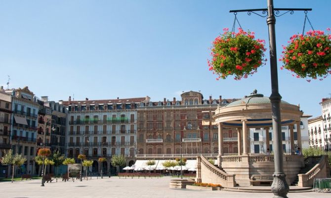 Piazza Castillo, Pamplona