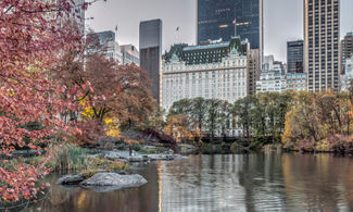 New York: Tommy Hilfiger vende casa al Plaza Hotel