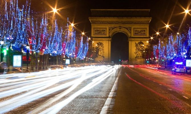 Parigi Champs Elysee illuminazioni di Natale