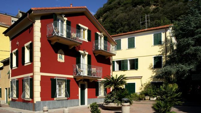 Appartamenti in piazzetta esterno