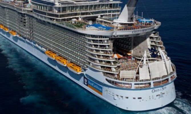 Nava crociera Oasis of The Seas (flotta Royal Caribbean International)