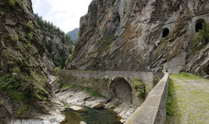 Il sentiero lungo la Gola del Piottino, Svizzera