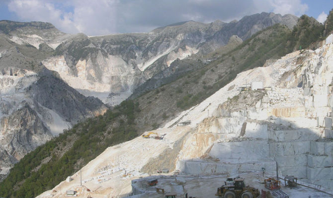 Carrara cave di marmo