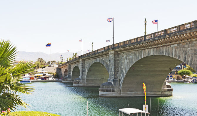 London Bridge e gli altri monumenti traslocati