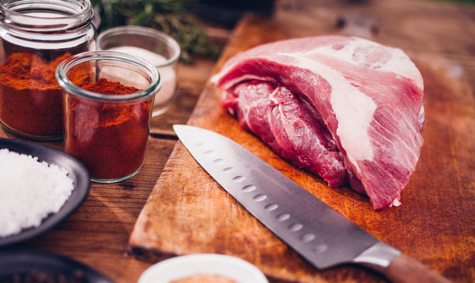 maiale spezie carne paprika