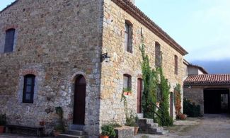 Sicilia, la Fattoria Mongerrate immersa nella natura 