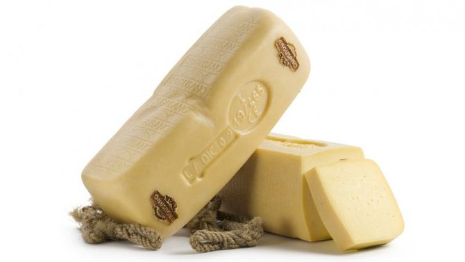 Formaggio ragusano Dop foto