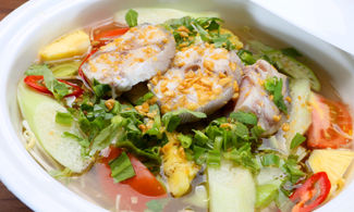 zuppa vietnamita