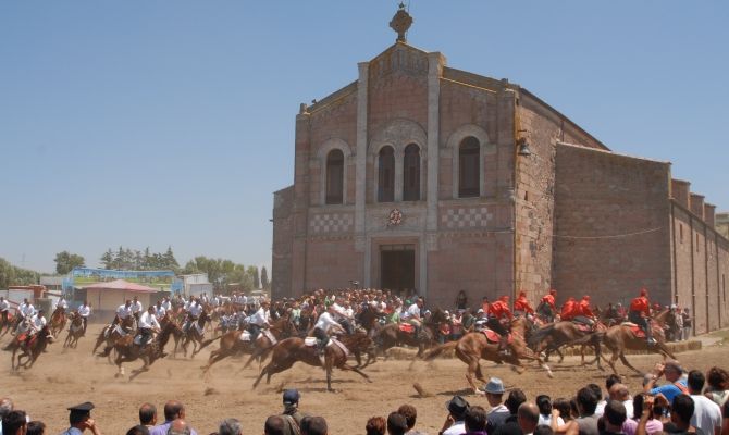 Adria, corsa di cavalli per San Costantino