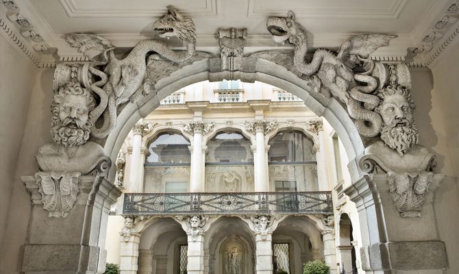 Palazzo Leoni Montanari, Androne e Loggia d’Ercole, Vicenza<br />