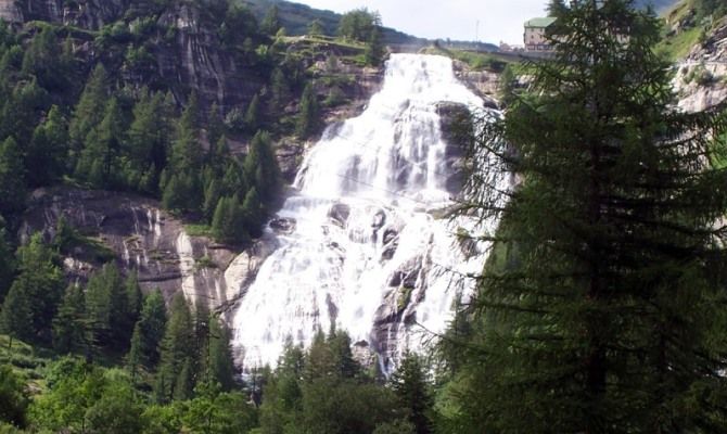 cascata del toce piemonte montagna