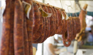 Calabria, il forte carattere della salsiccia Dop