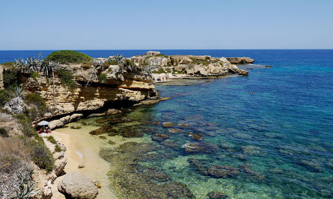 siracusa mare plemmirio spiaggia scogli rocce promontorio